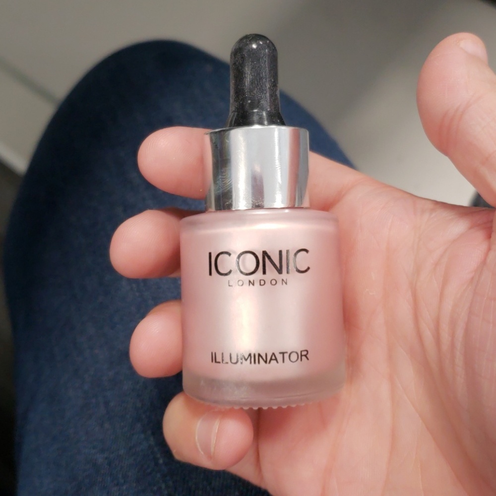 Iconic Liquid Illuminator